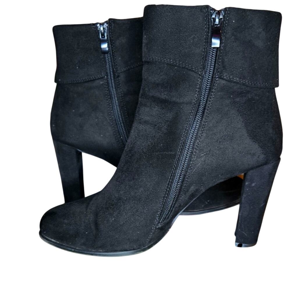 Jessica Cline 10M Black Ankle Boots